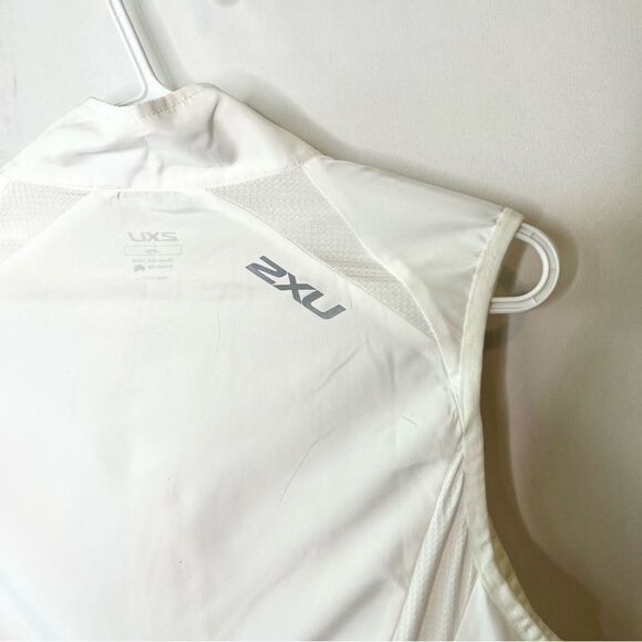 2XU Women’s L Lightweight Cycling Vest - Picture 7 of 12